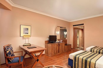 Cama Hotel