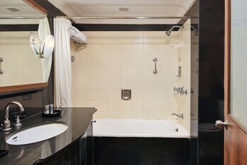 Cama Hotel