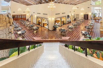 Copantl Hotel & Convention Center