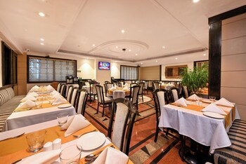 Fariyas Hotel