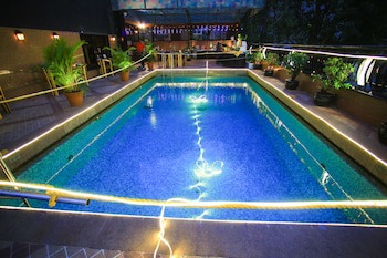 Fariyas Hotel