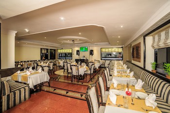 Fariyas Hotel