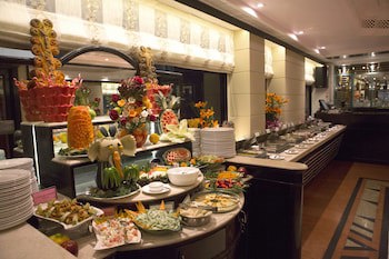 Fariyas Hotel