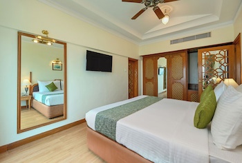 Fariyas Hotel
