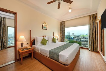 Fariyas Hotel