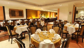 Fariyas Hotel