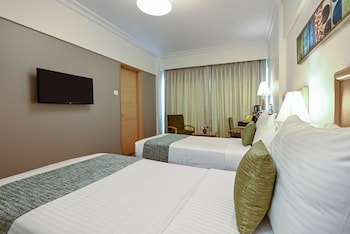 Fariyas Hotel
