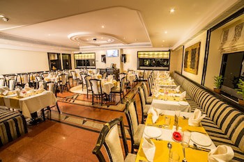 Fariyas Hotel