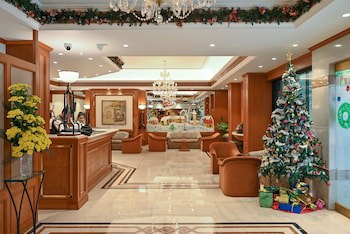 Fariyas Hotel