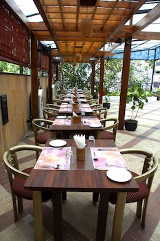Fariyas Hotel