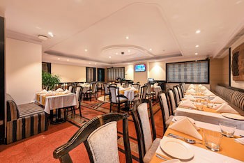 Fariyas Hotel
