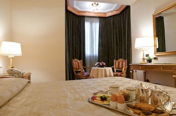 Marconi Hotel galeri fotoğrafı