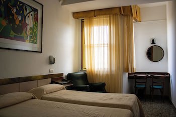 Hotel Napoleon Rimini – City & Station fotoğrafı