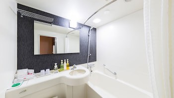 Shin-Osaka Esaka Tokyu Rei Hotel