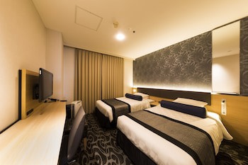 Shin-Osaka Esaka Tokyu Rei Hotel