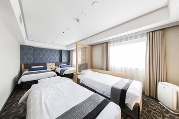 Shin-Osaka Esaka Tokyu Rei Hotel