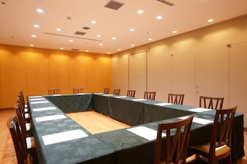 Shin-Osaka Esaka Tokyu Rei Hotel