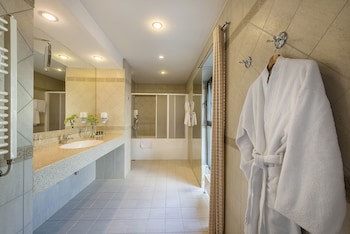 Grata By Centrum Hotels