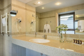 Grata By Centrum Hotels