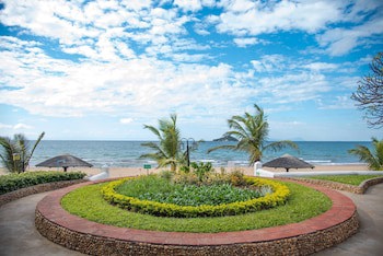 Sunbird Livingstonia Beach Hotel