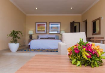 Sunbird Livingstonia Beach Hotel