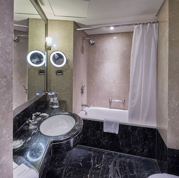 Coral Beach Hotel And Resort Beirut