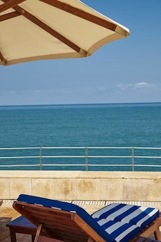 Coral Beach Hotel And Resort Beirut