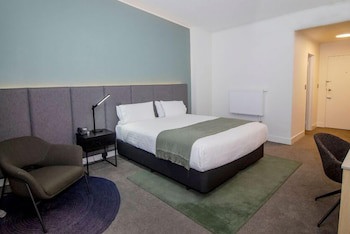 The Avenue Hotel