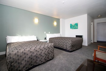The Avenue Hotel