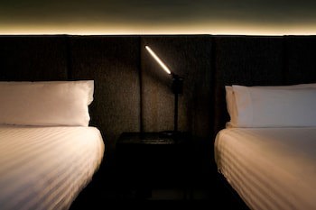 The Avenue Hotel