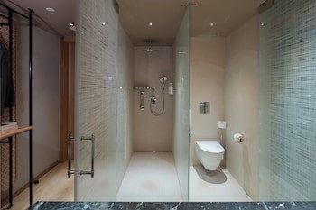 Evolution Valbom Hotel