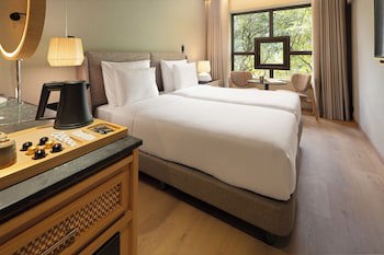Evolution Valbom Hotel