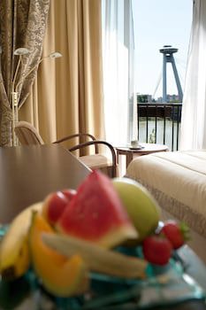 Devin Hotel