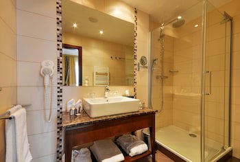 Devin Hotel