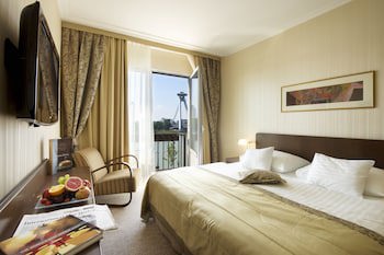 Devin Hotel
