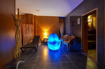 Devin Hotel