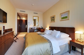 Devin Hotel