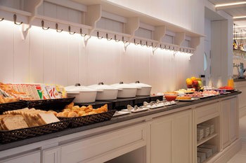 Ac Hotel Victoria Suites By Marriott