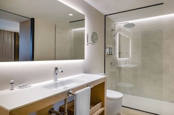 Ac Hotel Victoria Suites By Marriott