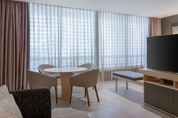 Ac Hotel Victoria Suites By Marriott
