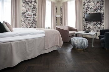 The Vault Hotel