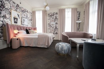 The Vault Hotel