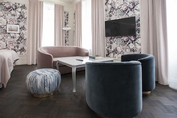 The Vault Hotel