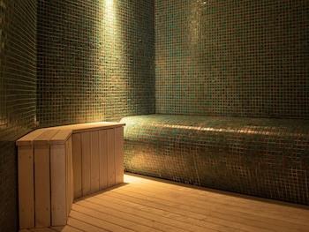 The Vault Hotel