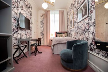 The Vault Hotel