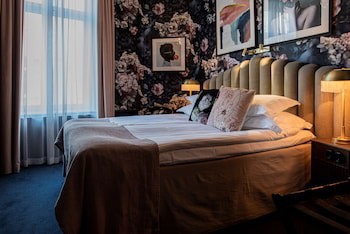 The Vault Hotel