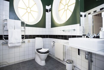 The Vault Hotel