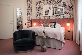 The Vault Hotel