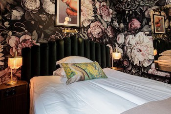 The Vault Hotel