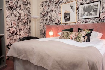 The Vault Hotel